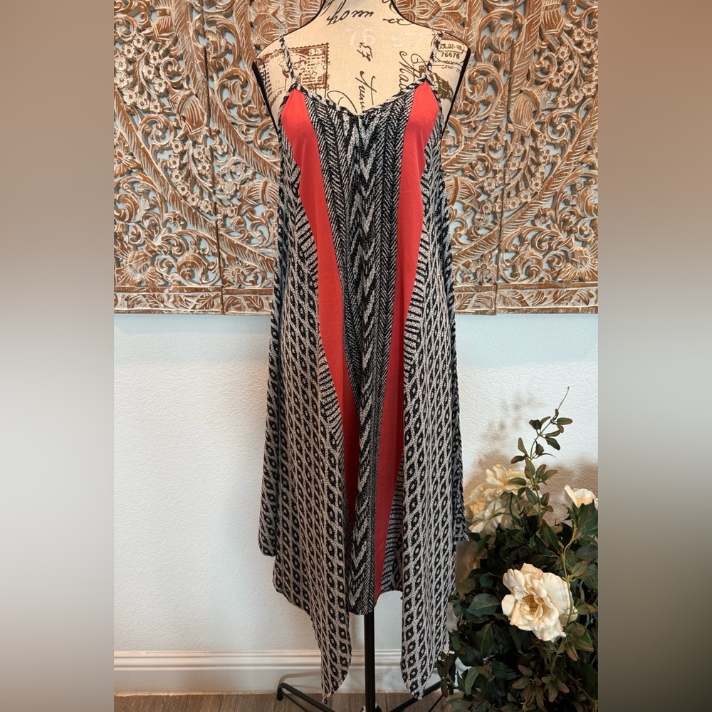 South Main Black White Coral Geometric Print Asymmetrical Beach Dress- size S/M